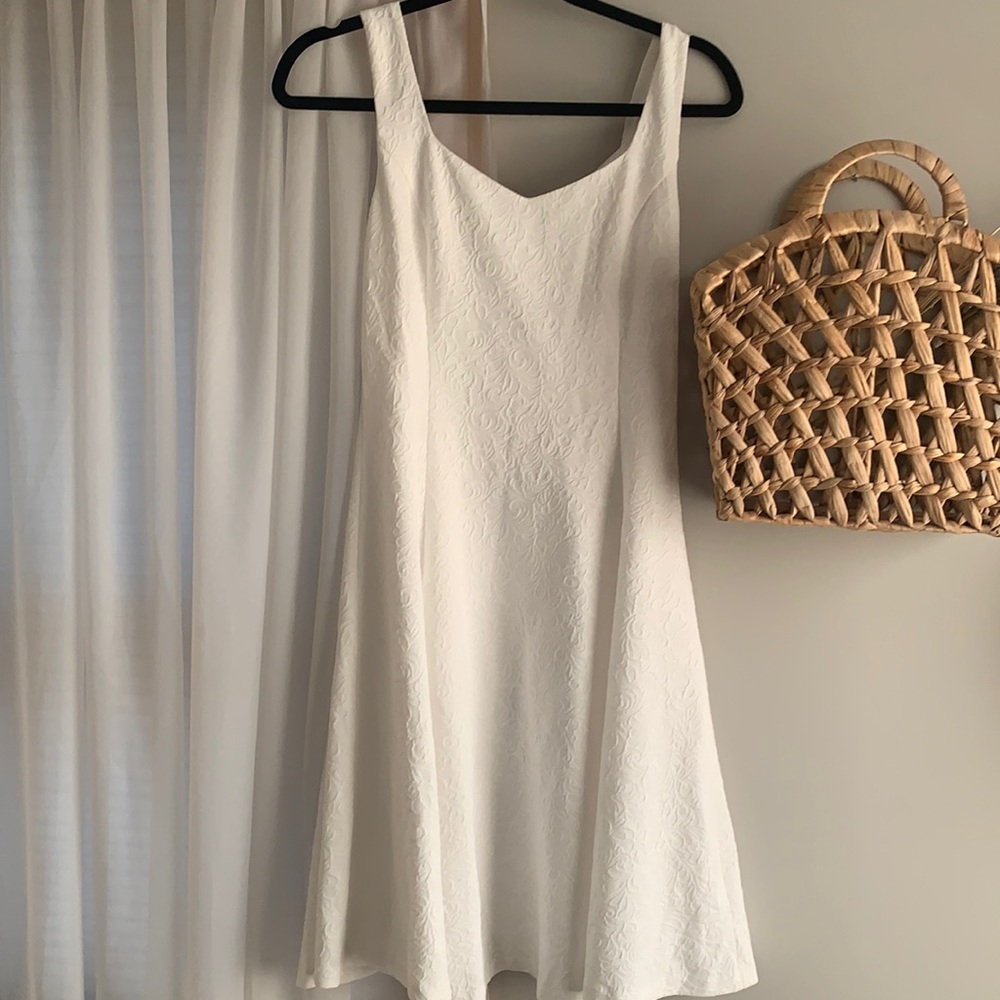 WHITE HOUSE BLACK MARKET White Dress